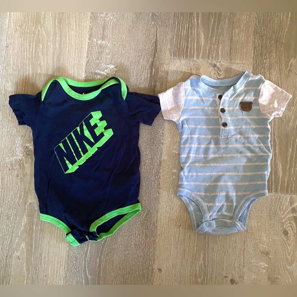 Baby Boy’s Onesie Lot Sz 6-12 months 🌟$5 deal!🌟